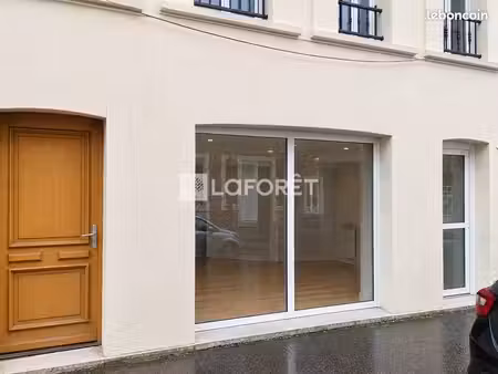 local bureaux  restaurant 103 m²
