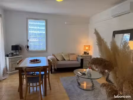 joli t2 lumineux avec terrasse. clés en main