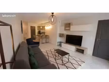 appartement 2 pièces – centre-ville de sainte-maxime