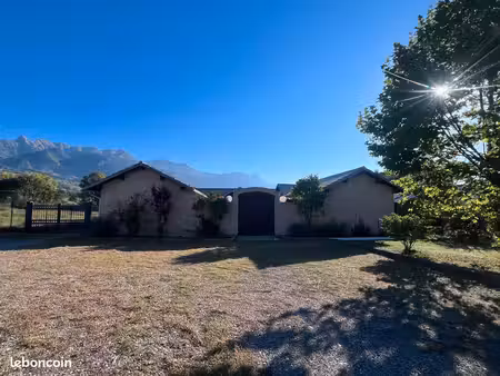 vente maison individuelle style hacienda