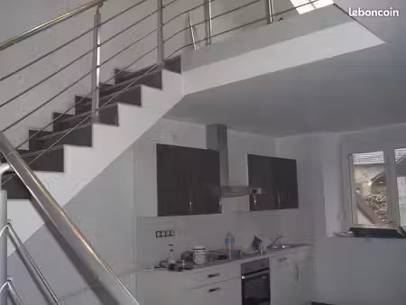 loue f4 en triplex