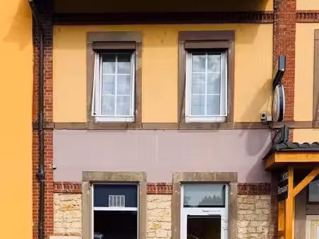 local idéal face a la gare