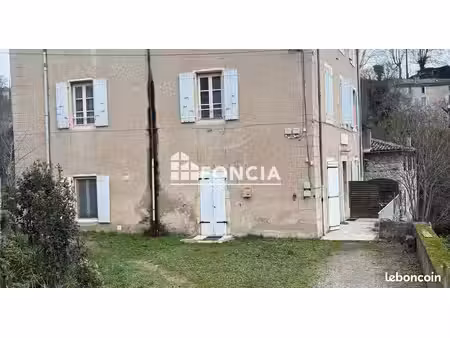 à vendre – appartement t1 à rénover entièrement avec jardin