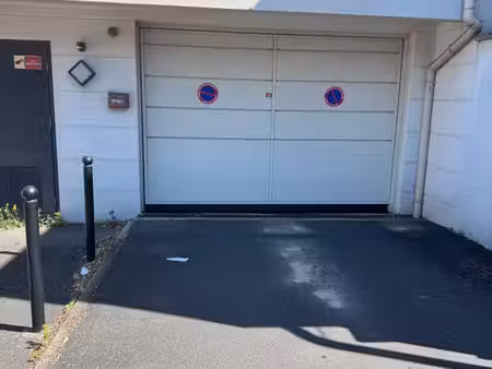 place de parking - athis mons/belle etoile