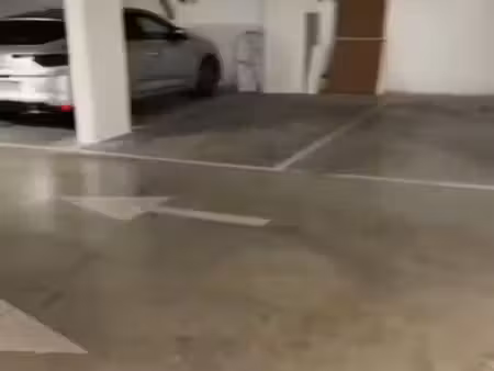 parking proche ligne 4 lucie aubrac