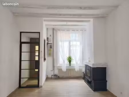 maison 4 chambres de ville avec 1 mitoyenneté roubaix / limite wattrelos (quartier la lain
