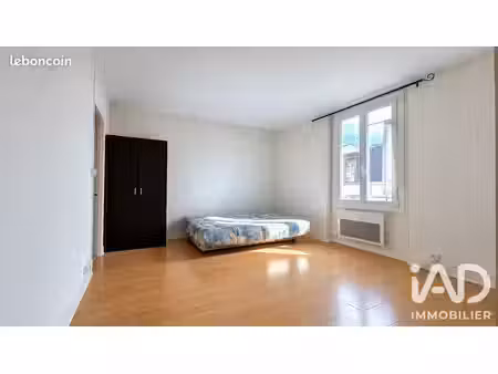 studio 1 pièce 26 m²