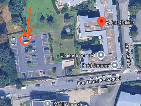 place de parking extérieure