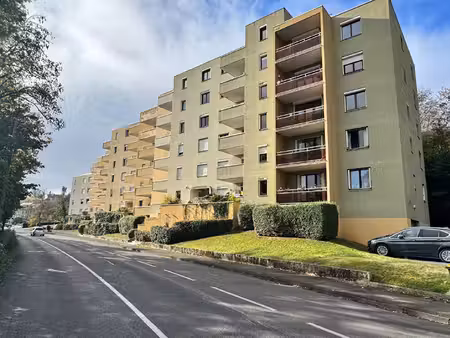 appartement de 80 m2 sh avec ascenseur et 1 garage à charleville