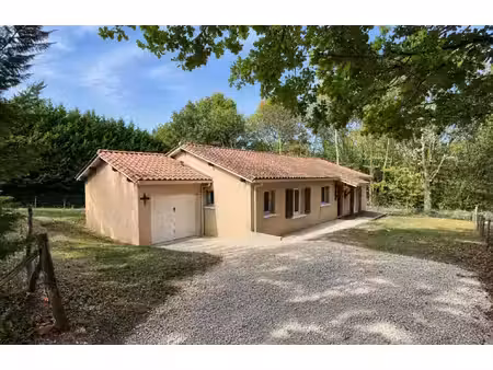 maison de plain-pied de 110 m2 avec 4 chambres et garage