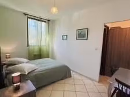 t1 meublé 32 m² avec terrasse  parking et climatisation