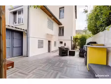 maison meublée 100 m² - 3 chambres - jardin 160 m² - terrasse 50 m² - livry-gargan