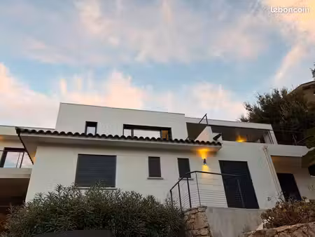 villa 5 chambres avec piscine