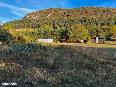 joli terrain de loisir/agricole
