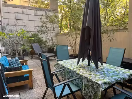 splendide t2 avec très grand terrasse privée