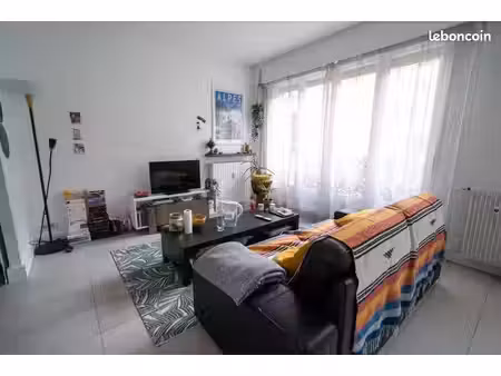 appartement 1 pièce 40 m²