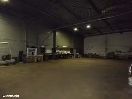 commerce autos 440 m²