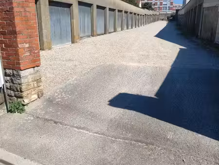 lot de 8 garage à vendre