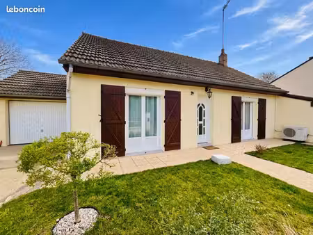maison de plain-pied à courtois-sur-yonne