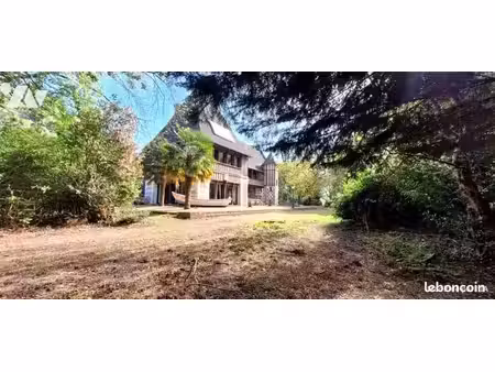 maison 20 pièces 650 m²