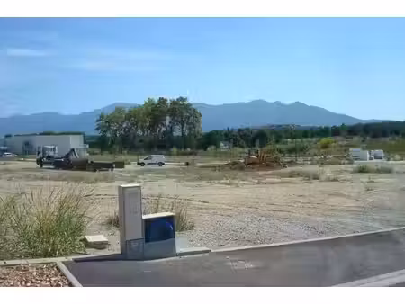 terrain constructible neuf à vendre