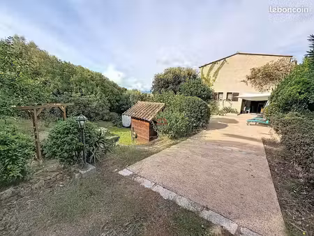 maison 7 pièces 205 m²