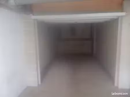 garage sécurisé à louer