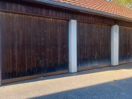 vente 1 garage plein centre essert avec électricité