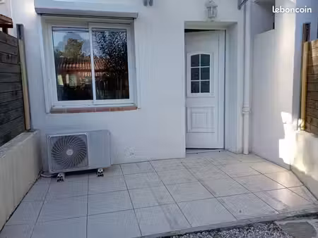 appartement t1 30 m2 non meublé avec coin chambre fermé à saint raphael