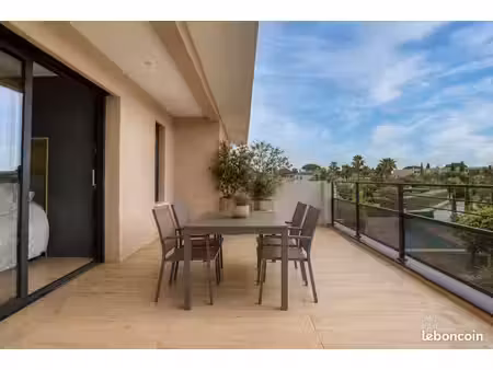 appartement deux pièces de oct à juin 2027