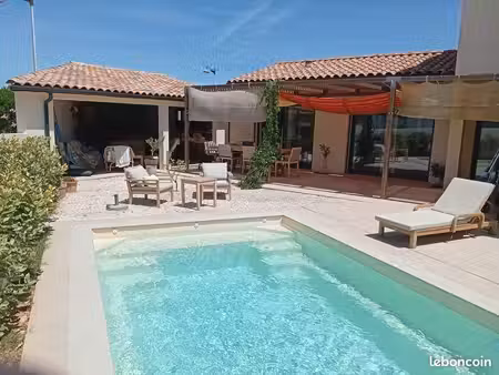 villa récente 5p 138m2  avec piscine - fleury