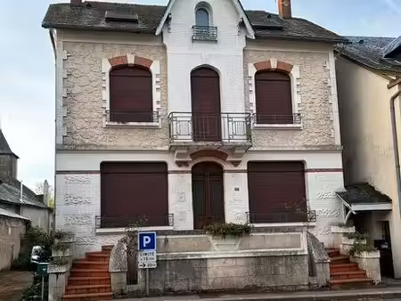 grande maison de caractère de 300 m² sur 3 niveaux au cœur de lanuéjouls (aveyron 12350)