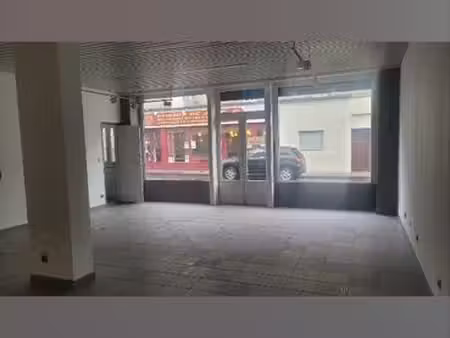 joli local rénové avenue passante