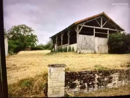 vend hangar avec terrain