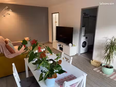 studio meublé rénové avec balcon – résidence au calme – brunoy