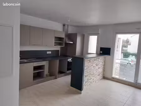 t3 lumineux de 60 m² avec balcon et cuisine équipée – chilly-mazarin (rue pierre mendès fr