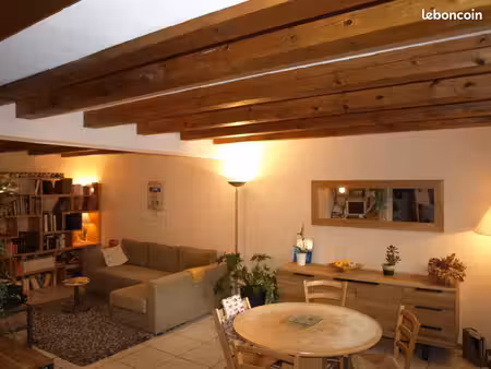 duplex t3 dans un ancien manoir