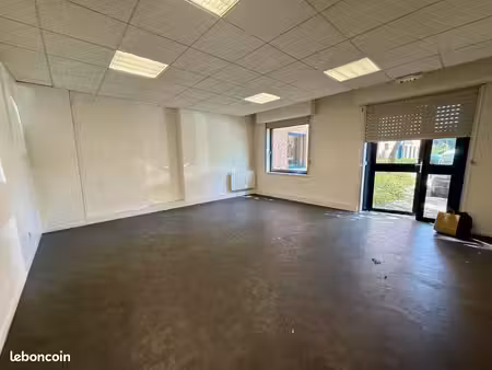 local 86 m²