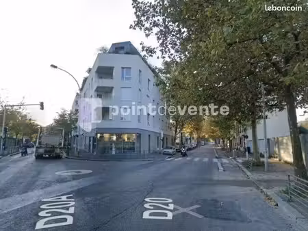 garage/station service 188 m²