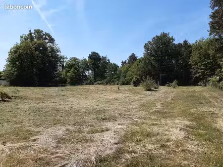 terrain constructible à vouzan