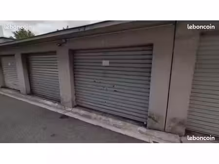 vente box fermé dans résidence