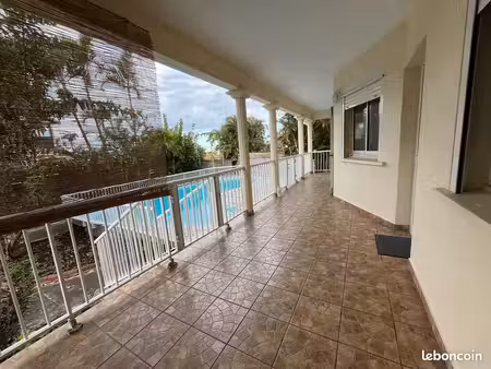 vend grande villa