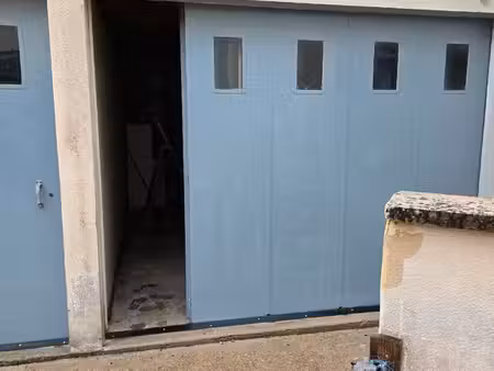 a louer appartement t3 avec garage 33m2 et terrasse 50 m2 centre ville 16260 chasseneuil