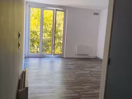 rare studio à châtillon sur seine