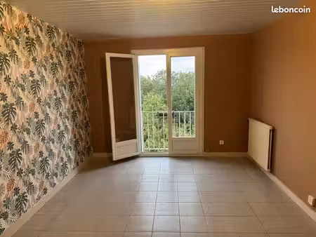 f2 à louer · soyaux