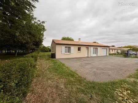 maison récente 96 m² avec 3 chambres  garage et terrain de 860 m² - agris