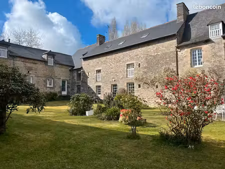dinan – 4 maisons en pierre – 585 m² – terrain constructible 2 700 m² – potentiel gîtes