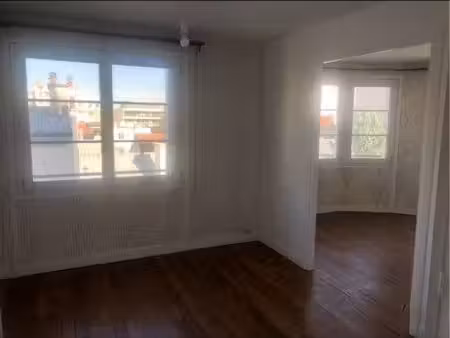 t5 99 55 m2- saint mande -immeuble 1930/ ascenseur / clair