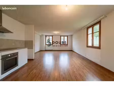 appartement 2 pièces 61 m²