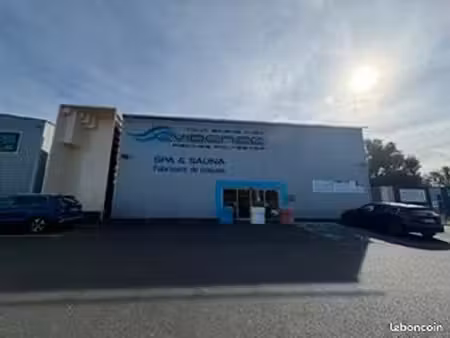 a louer local commercial 540m²